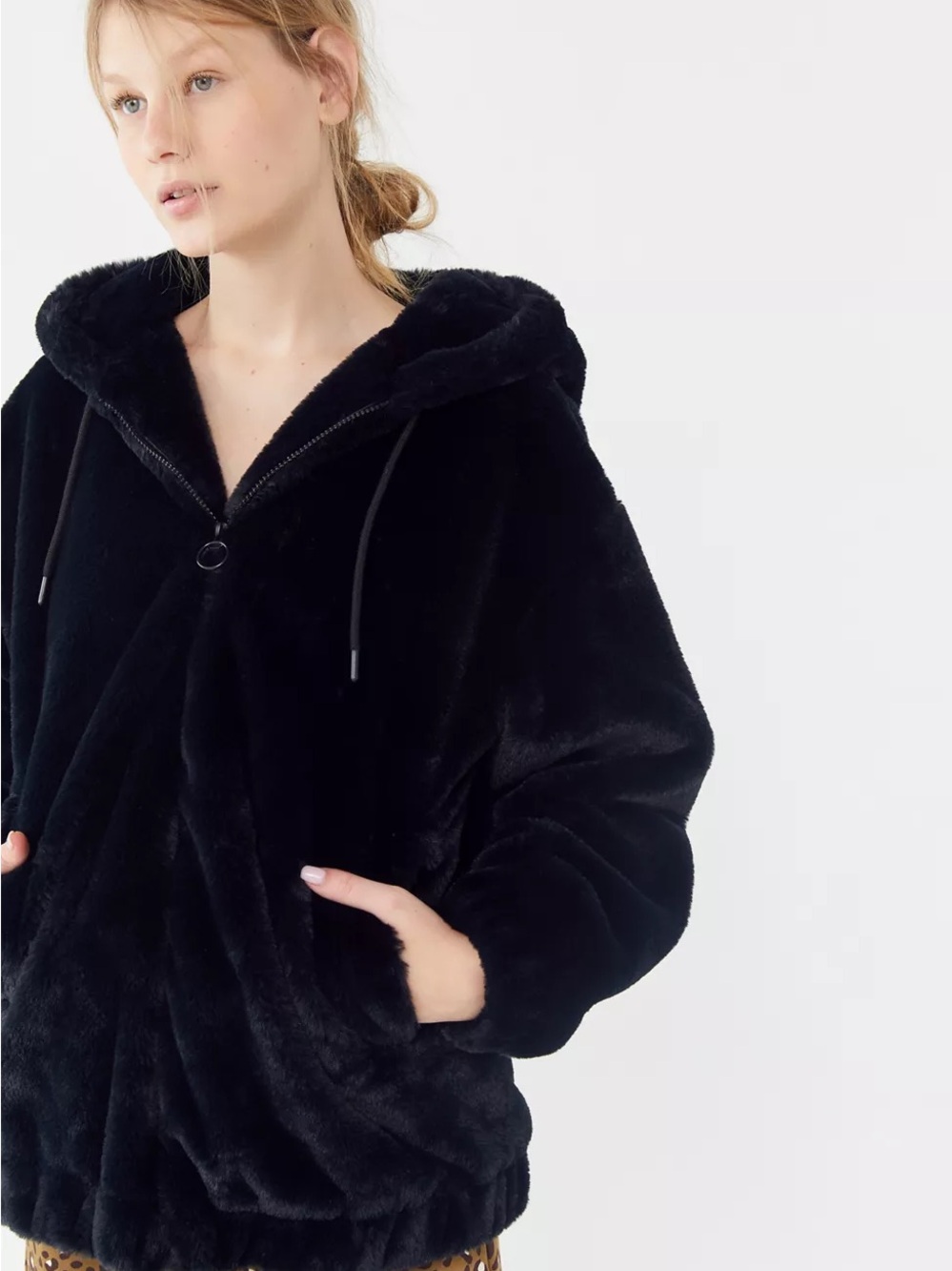 Urban Outfitters Large Black UO Faux Fur Hooded Full Zip Bomber Jacket C